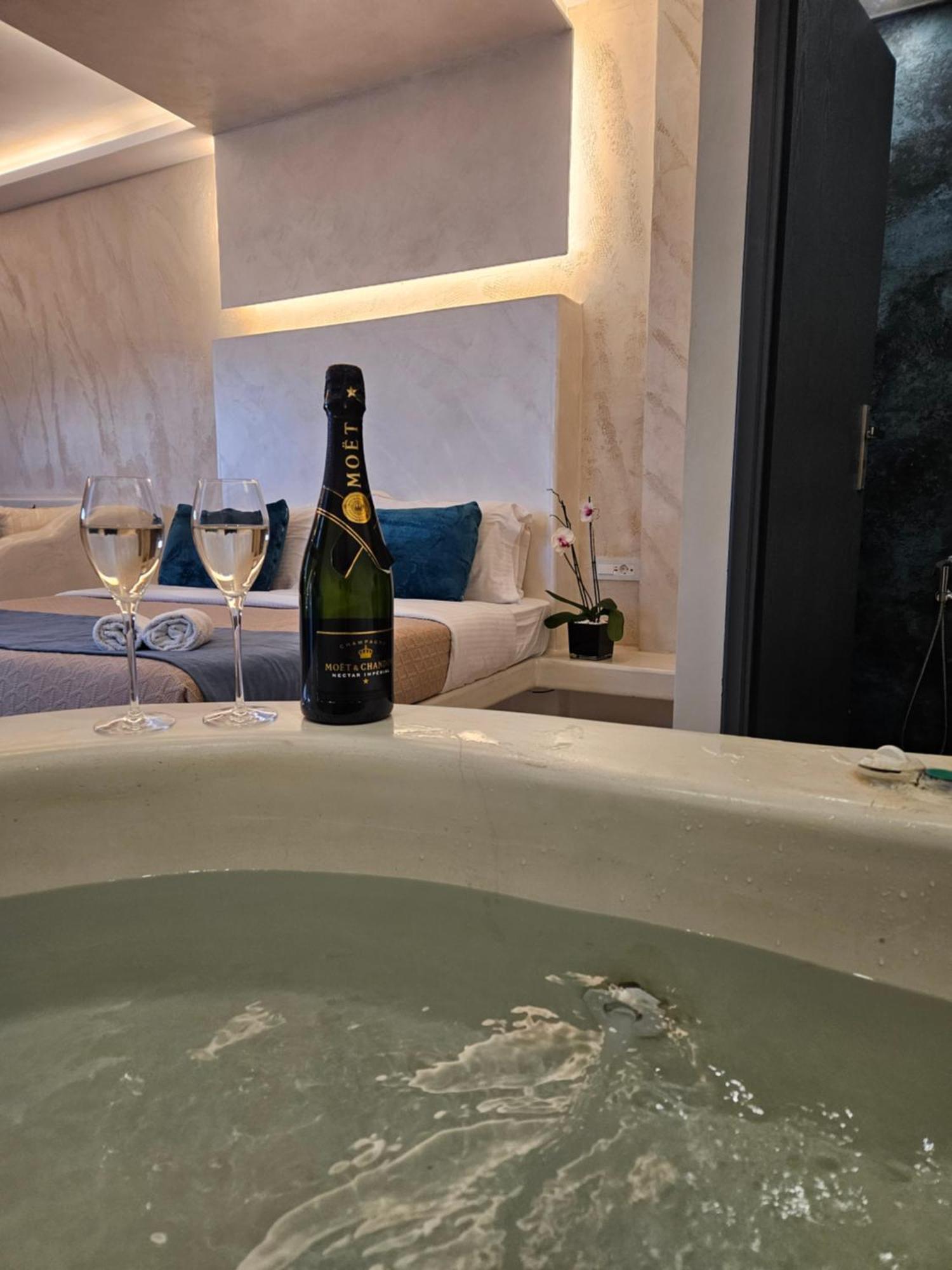 Saint Sin Suites - Adults Only อิเมโรวิยอน ภายนอก รูปภาพ